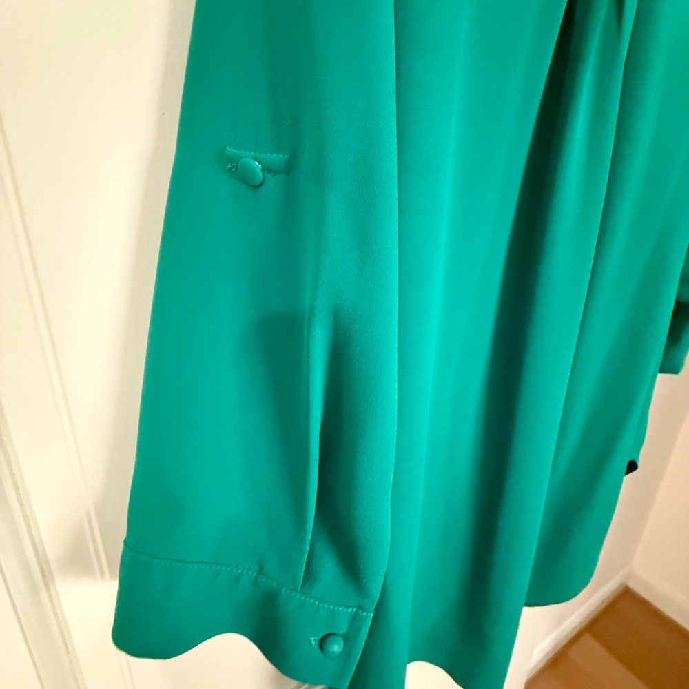 Karie Split Neck High-Low Hem Blouse - Holidays - image 4